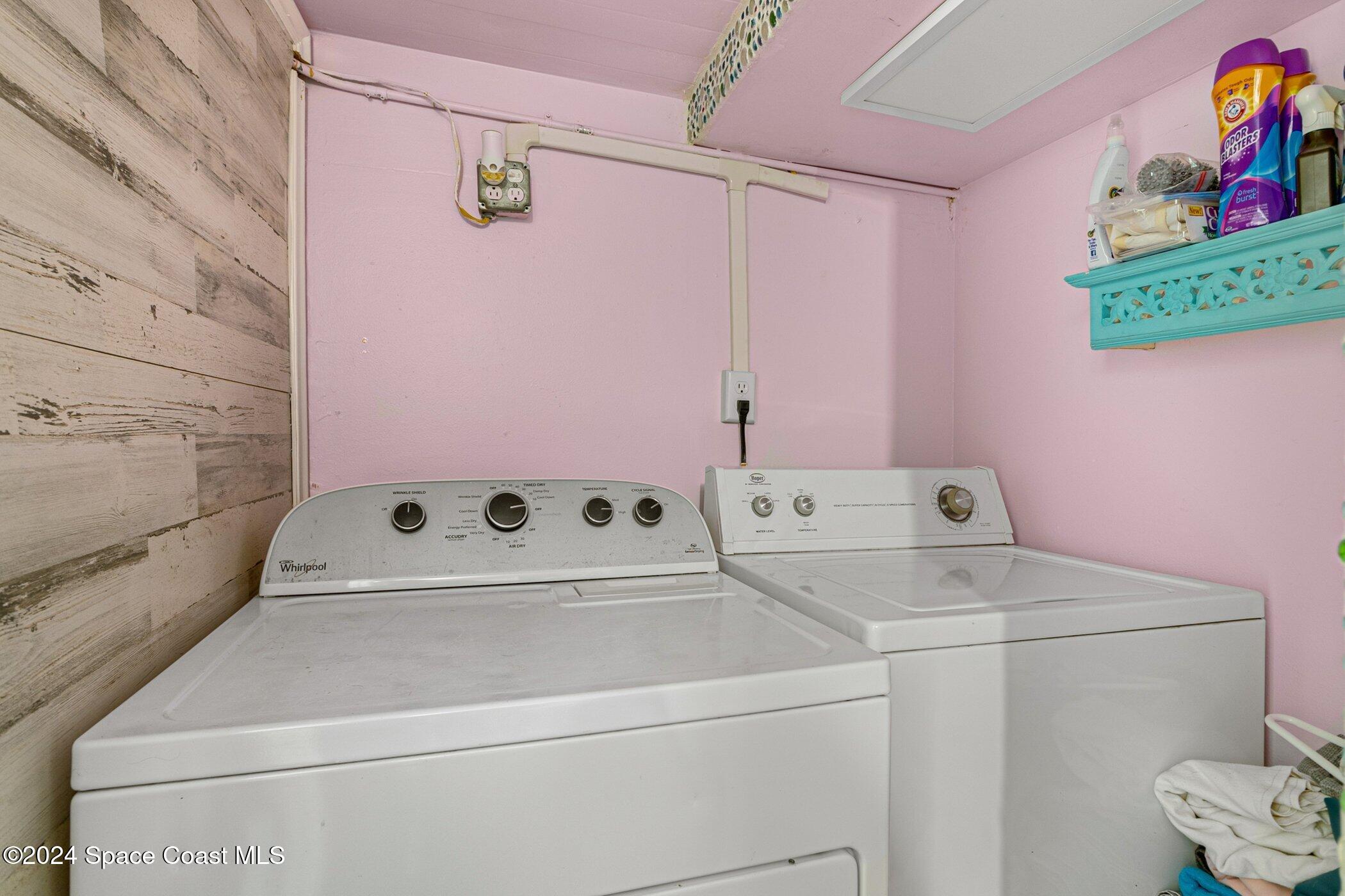 921 Laurel Circle Barefoot Bay, FL 32976 - Photo 23 of 56 921-Laurel-220.jpg-SMALL