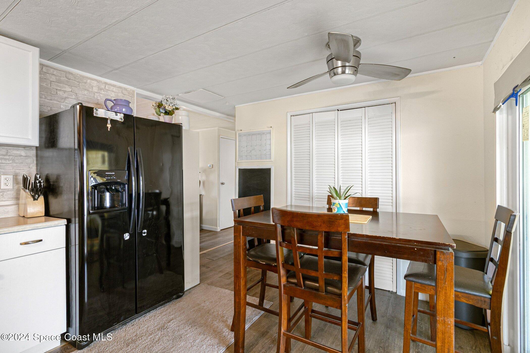 921 Laurel Circle Barefoot Bay, FL 32976 - Photo 6 of 56 921-Laurel-207.jpg-SMALL