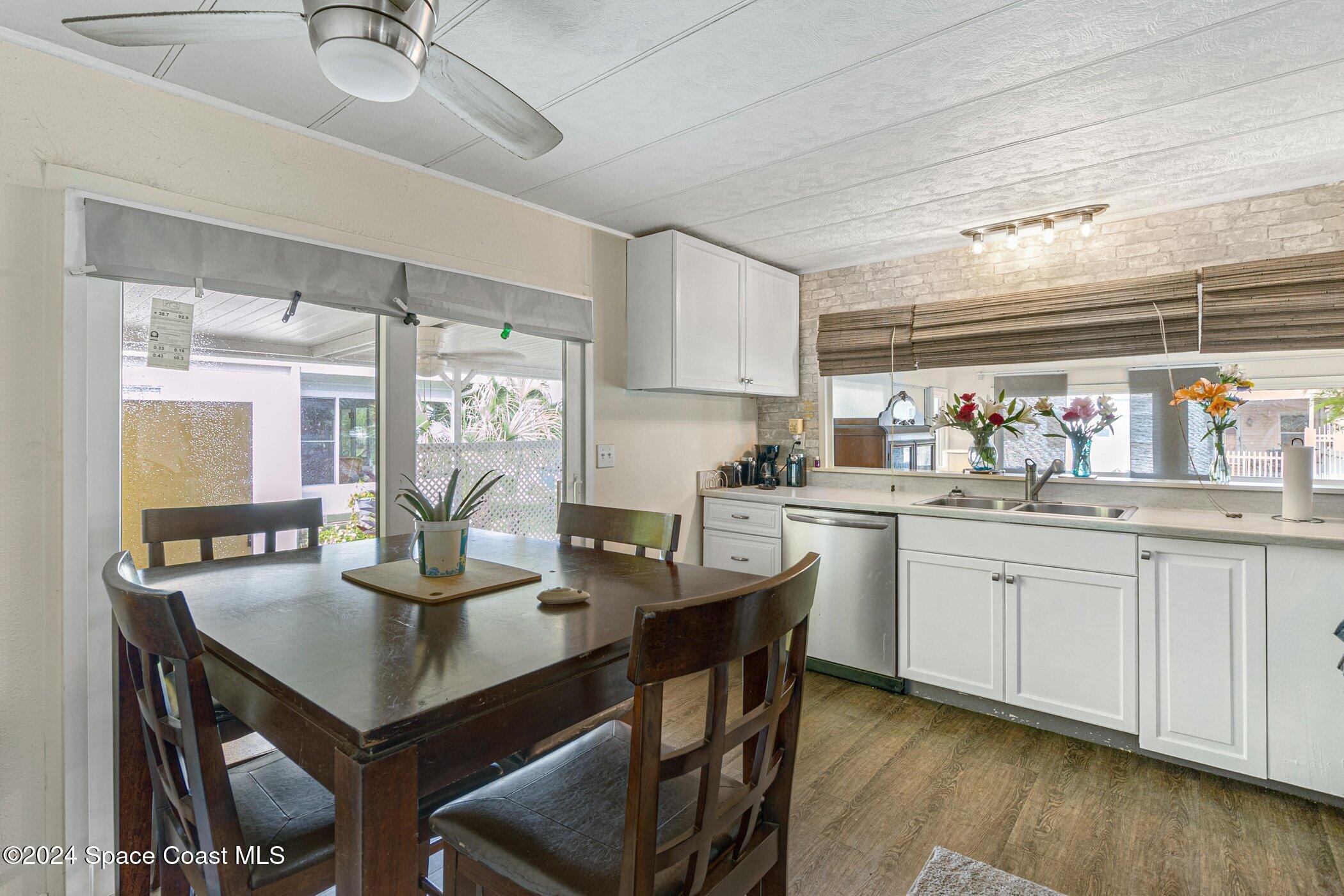 921 Laurel Circle Barefoot Bay, FL 32976 - Photo 8 of 56 921-Laurel-209.jpg-SMALL