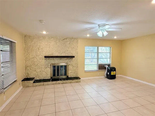$2,395 | 1219 Julian Ln Drive, Tampa, FL 33619