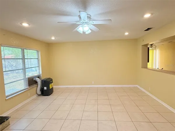 $2,395 | 1219 Julian Ln Drive, Tampa, FL 33619