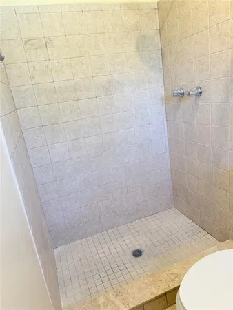 $2,395 | 1219 Julian Ln Drive, Tampa, FL 33619