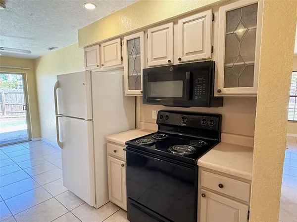 $2,395 | 1219 Julian Ln Drive, Tampa, FL 33619