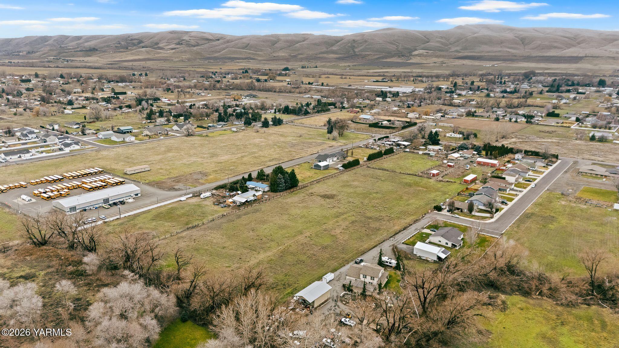 7703 Ahtanum Road Yakima, WA 98903 - Photo 10 of 14 1_7703-Ahtanum-Rd-3-prop-9