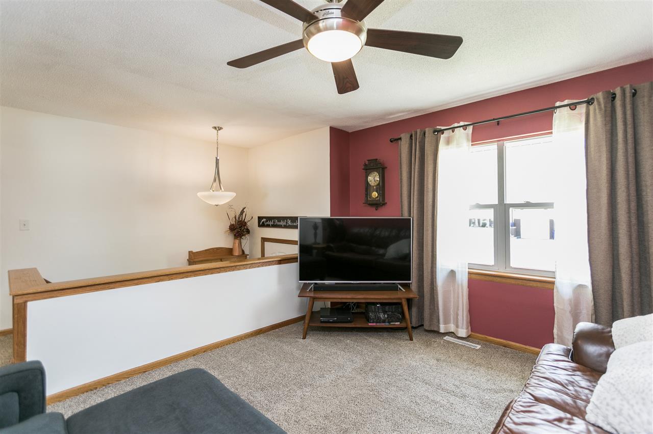 333 Hanover Road Southwest Cedar Rapids, IA 52404 - Photo 5 of 31 Gallery Image 5
