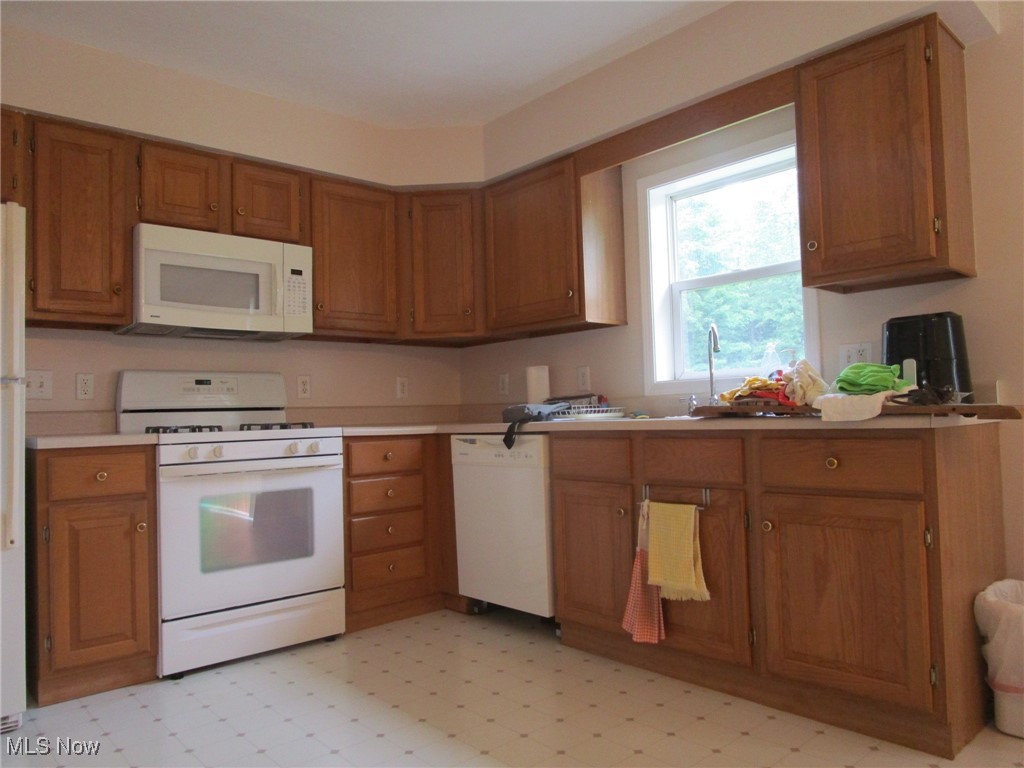 5153 New London Road Geneva, OH 44041 - Photo 10 of 45 Gallery Image 10