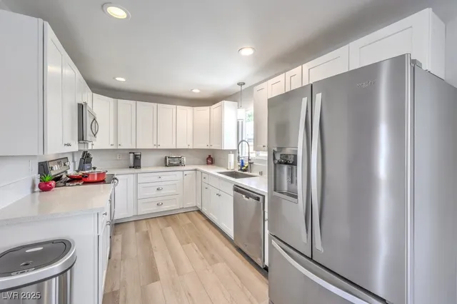 $2,995 | 2400 Sherman Place, Las Vegas, NV 89102