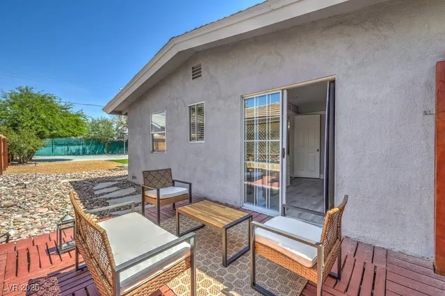 $2,995 | 2400 Sherman Place, Las Vegas, NV 89102