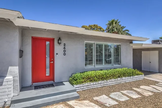 $2,995 | 2400 Sherman Place, Las Vegas, NV 89102