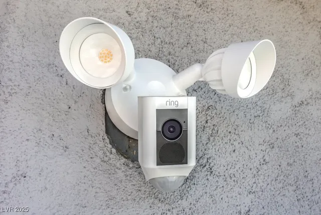 $2,995 | 2400 Sherman Place, Las Vegas, NV 89102