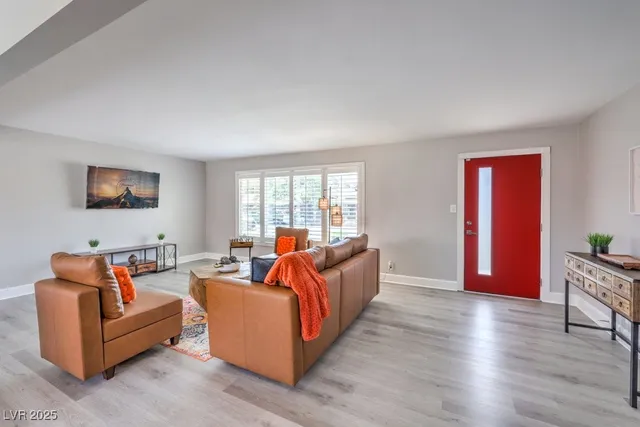 $2,995 | 2400 Sherman Place, Las Vegas, NV 89102