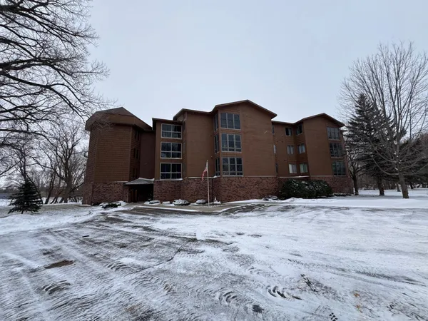 $204,000 | 415 South 4th Street, Unit C1, Marshall, MN 56258