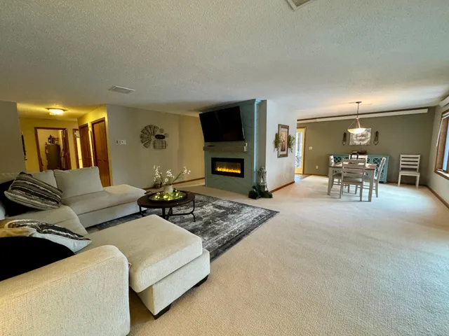 $200,000 | 415 South 4th Street, Unit C1, Marshall, MN 56258