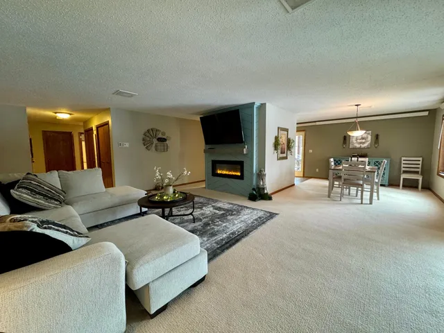 $200,000 | 415 South 4th Street, Unit C1, Marshall, MN 56258