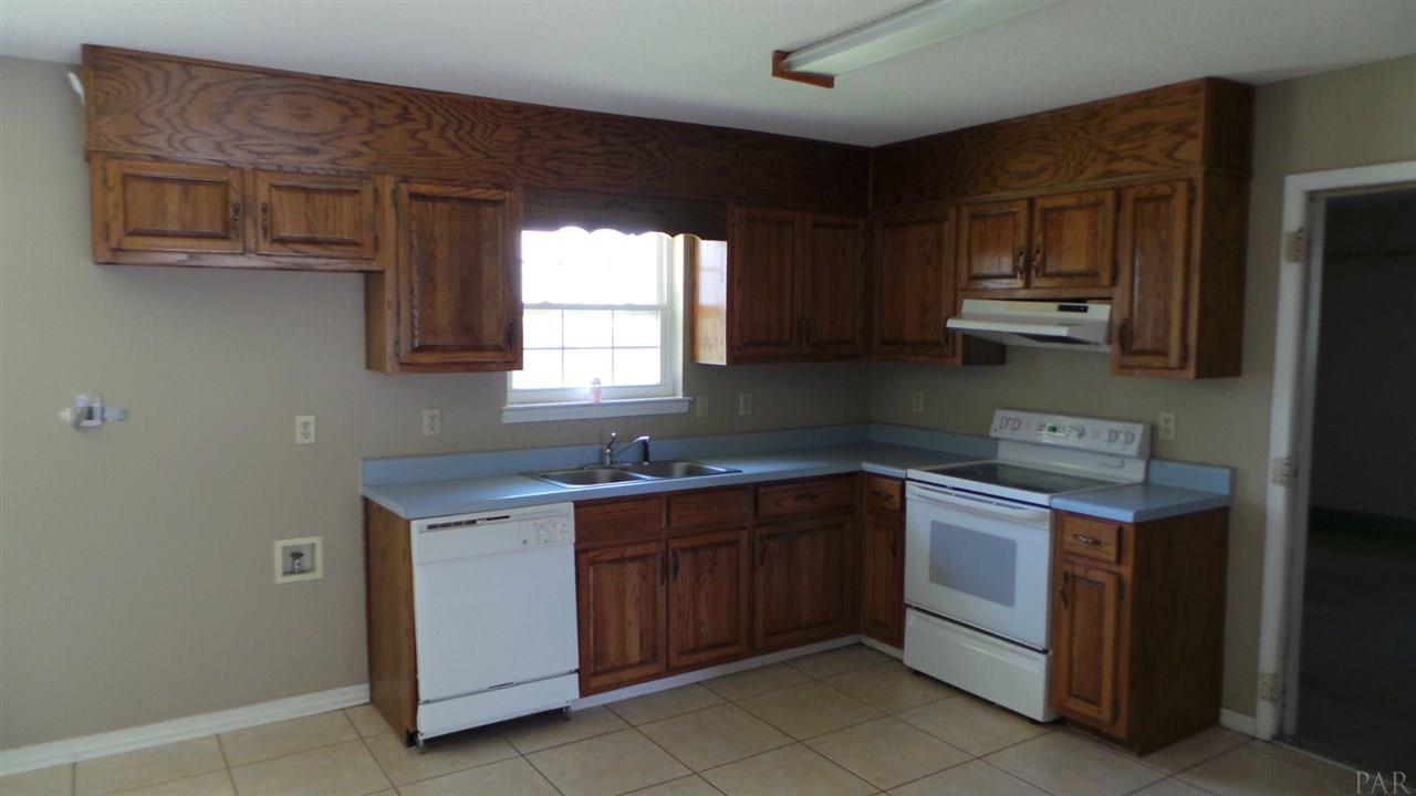 5261 Crowson Road Pensacola, FL 32526 - Photo 11 of 24 Gallery Image 11
