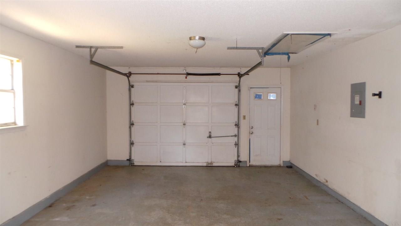 5261 Crowson Road Pensacola, FL 32526 - Photo 12 of 24 Gallery Image 12