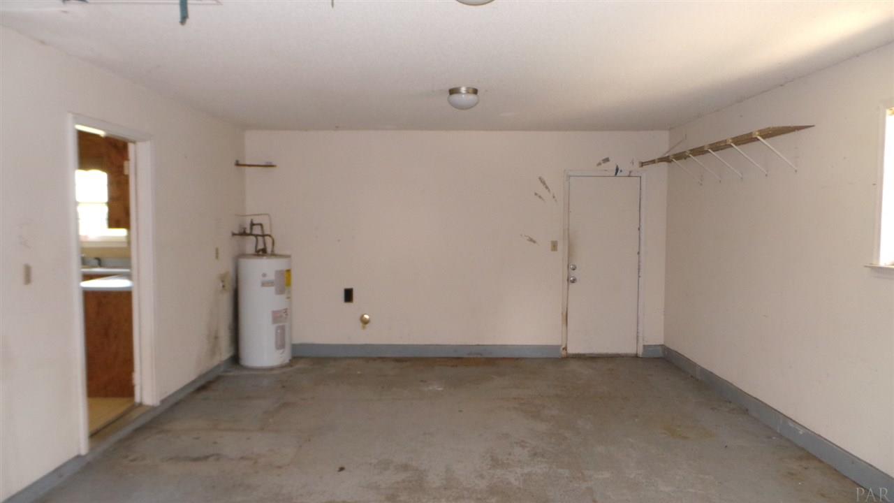5261 Crowson Road Pensacola, FL 32526 - Photo 13 of 24 Gallery Image 13