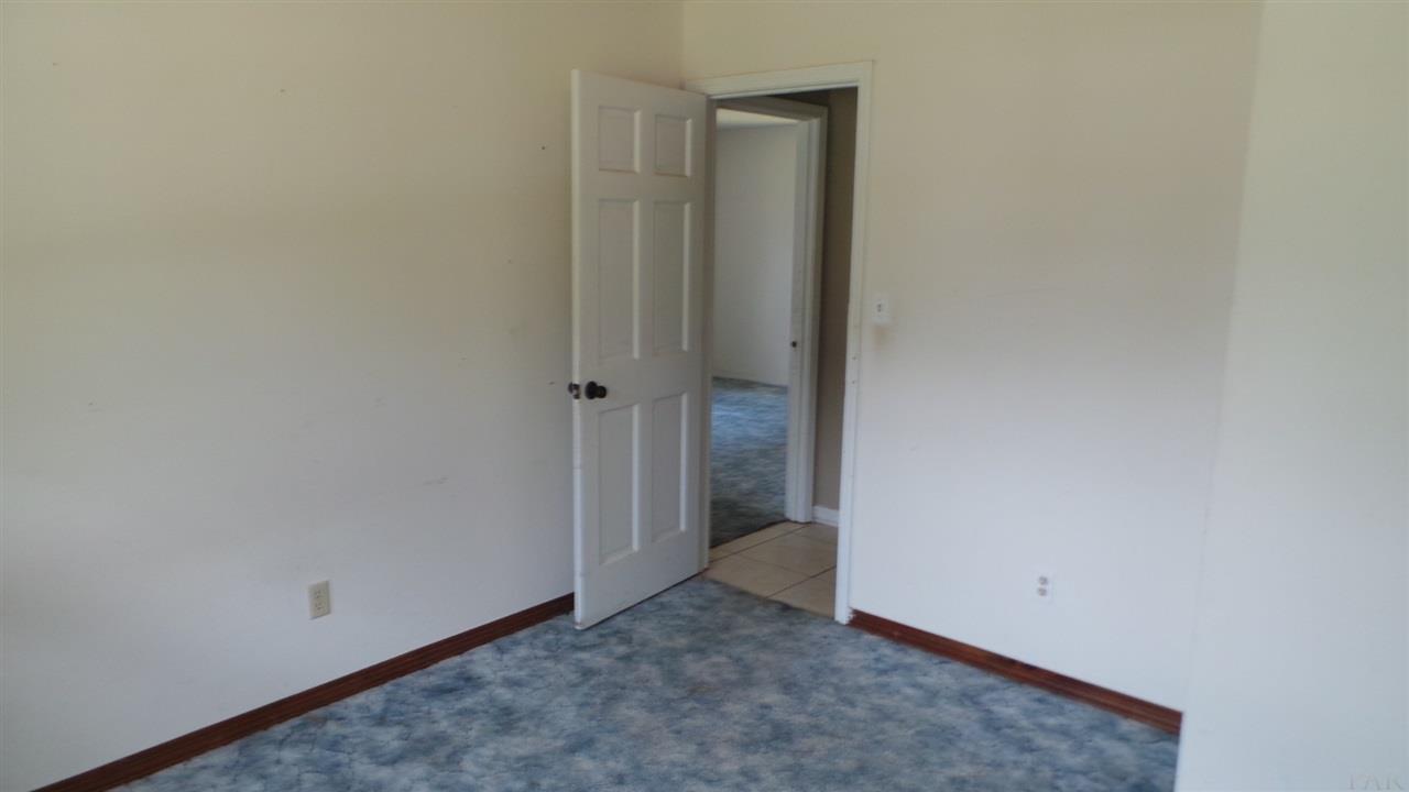 5261 Crowson Road Pensacola, FL 32526 - Photo 19 of 24 Gallery Image 19