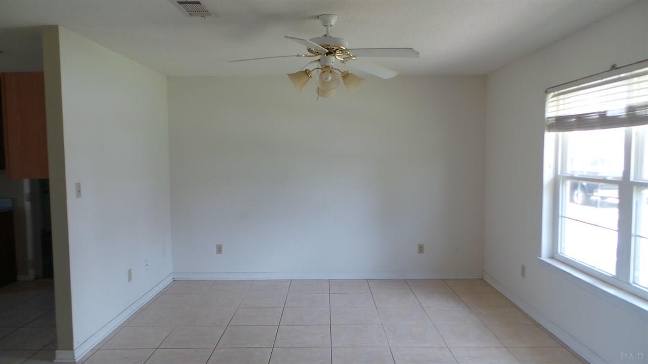5261 Crowson Road Pensacola, FL 32526 - Photo 6 of 24 Gallery Image 6