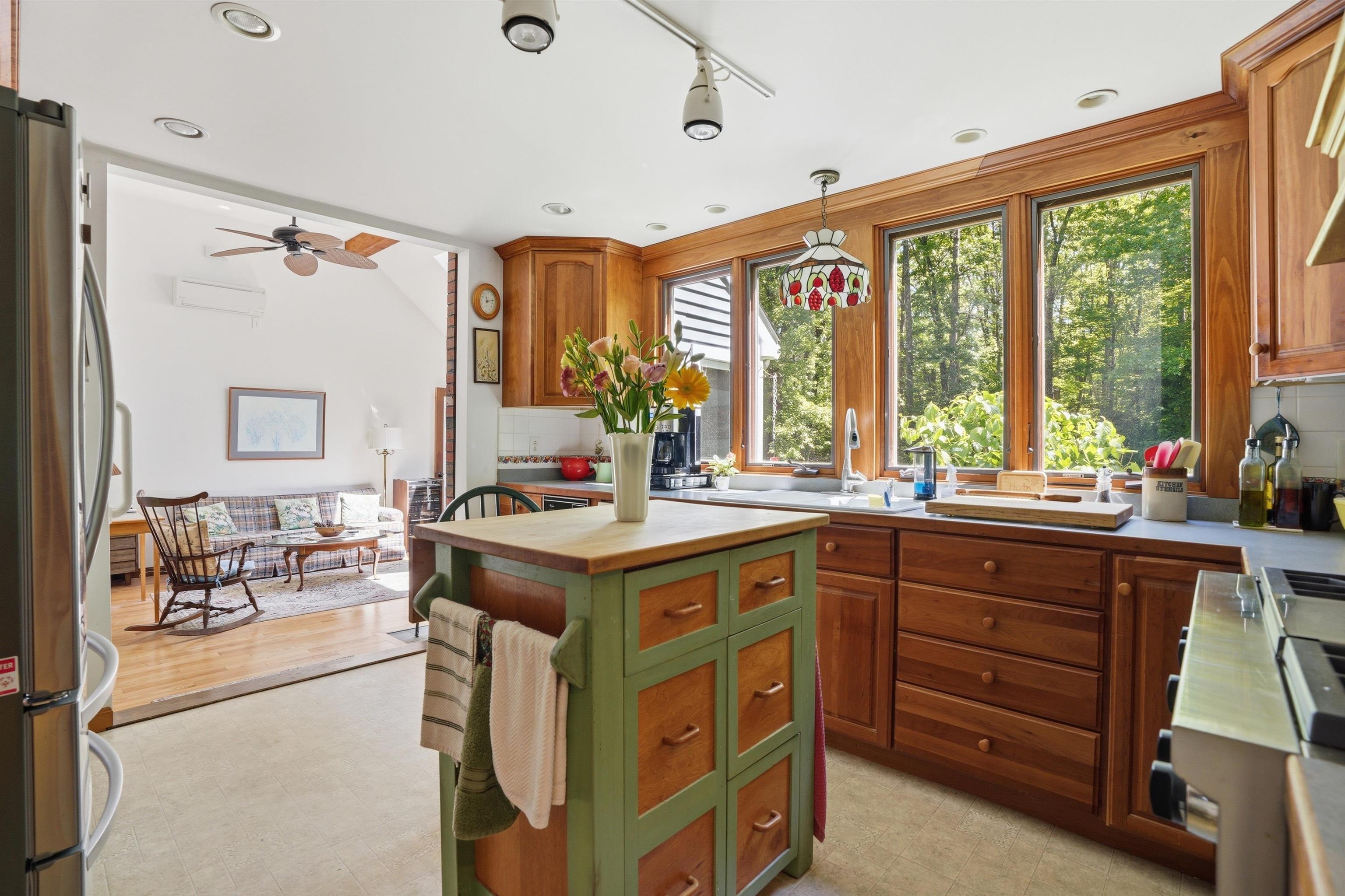 15 Woodward Road Merrimack, NH 03054 - Photo 8 of 39