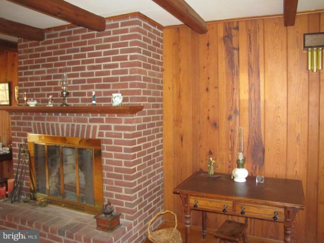 326 Jamestown Road Front Royal, VA 22630 - Photo 8 of 19 Living Room