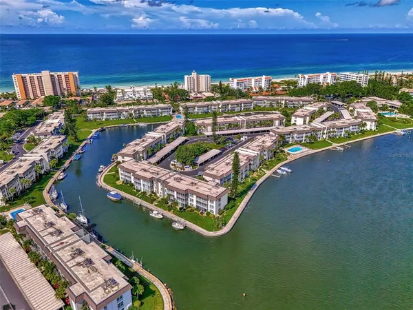 $3,200 | 4410 Exeter Drive, Unit 204, Longboat Key, FL 34228