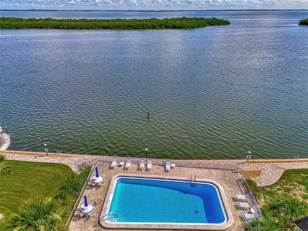 $3,200 | 4410 Exeter Drive, Unit 204, Longboat Key, FL 34228