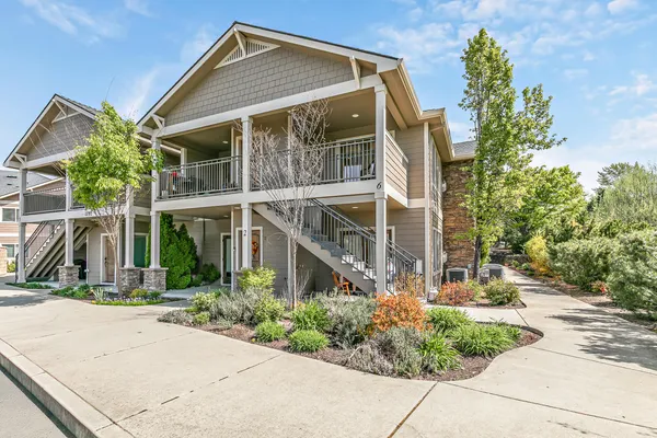 $300,000 | 1281 Ashford Way, Unit 6, Medford, OR 97504