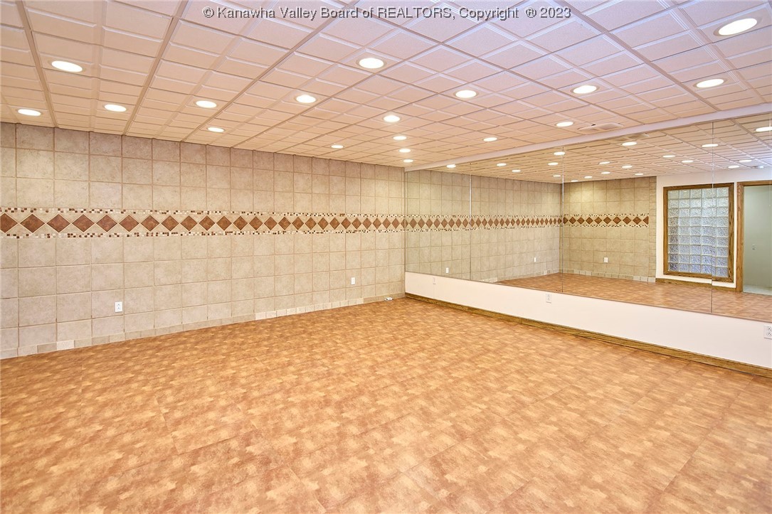 1625 Stonehenge Road Charleston, WV 25314 - Photo 37 of 50 Use this as an excercise or theatre room in lower level.