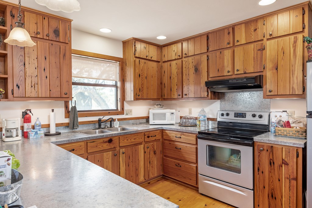 945 Elm Pass Road Center Point, TX 78010 - Photo 8 of 41