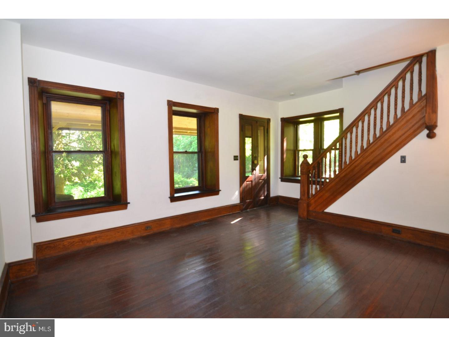 125 Township Line Road Exton, PA 19341 - Photo 11 of 25 Living Room