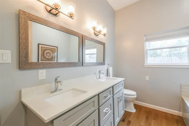 $2,700 | 213 North Hutcheson Street, Houston, TX 77003