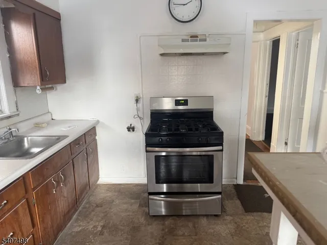 $2,700 | 311 Crooks Avenue, Unit 2, Clifton, NJ 07011