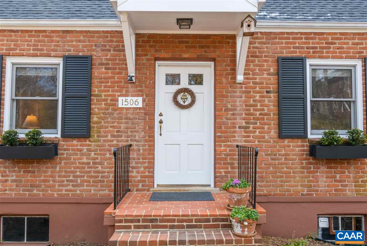 1506 Oxford Road Charlottesville, VA 22903 - Photo 3 of 31 Gallery Image 3