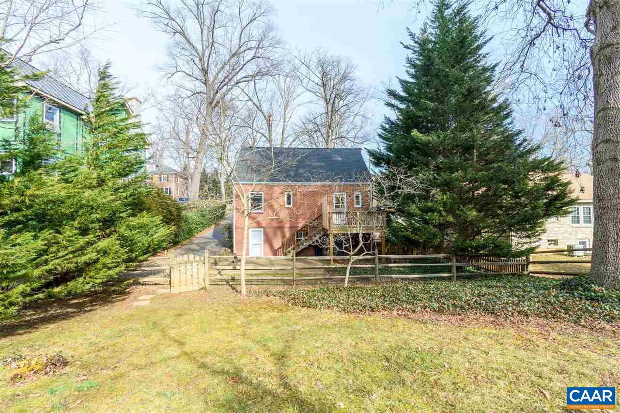 1506 Oxford Road Charlottesville, VA 22903 - Photo 6 of 31 Gallery Image 6