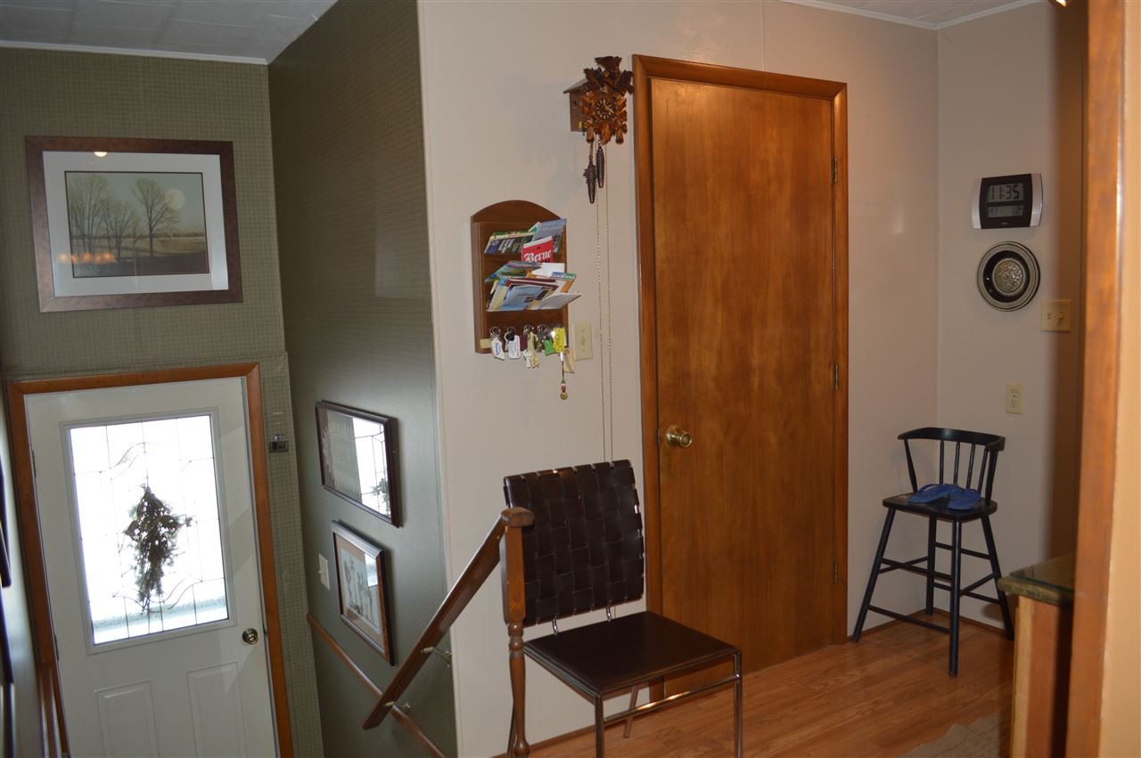 688 North Bicknell Road Wheatland, IN 47597 - Photo 3 of 33 Gallery Image 3