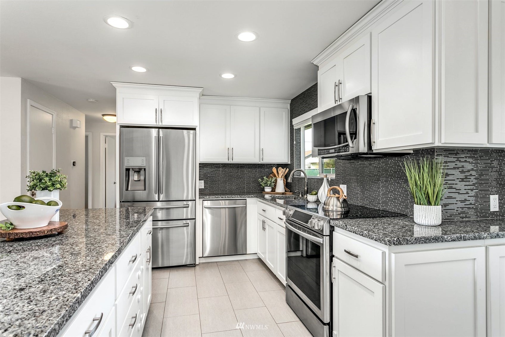 4100 Northeast 10th Street Renton, WA 98059 - Photo 9 of 29