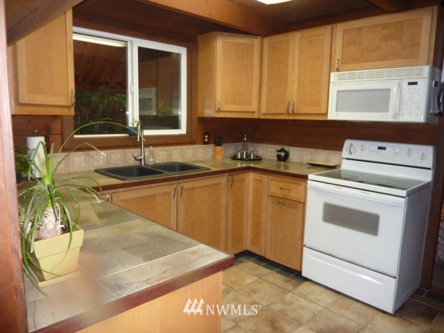 4441 Feigley Road West Port Orchard, WA 98367 - Photo 5 of 12 Gallery Image 5