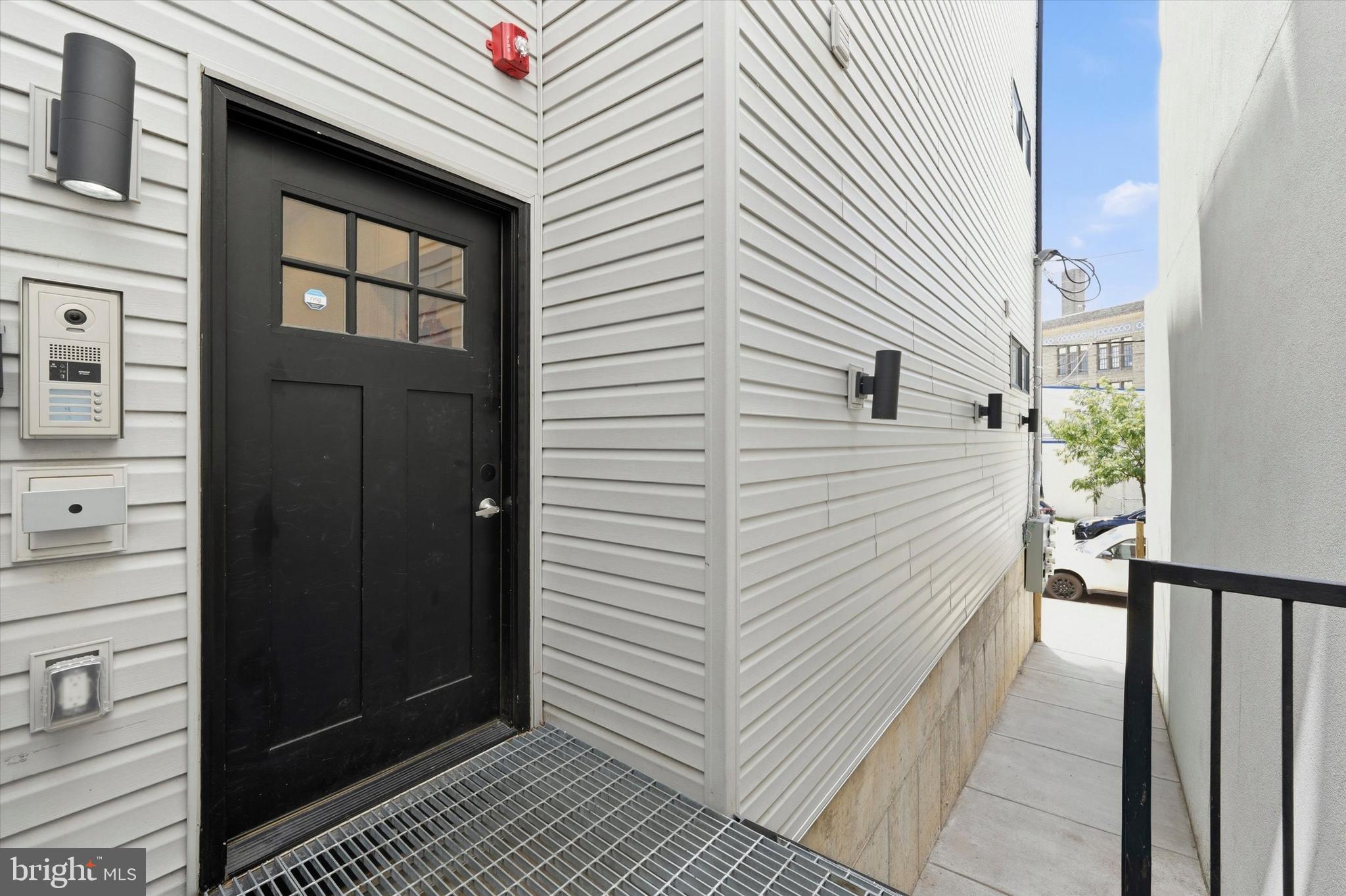 1729 Francis Street, Unit 4 Philadelphia, PA 19130 - Photo 3 of 26