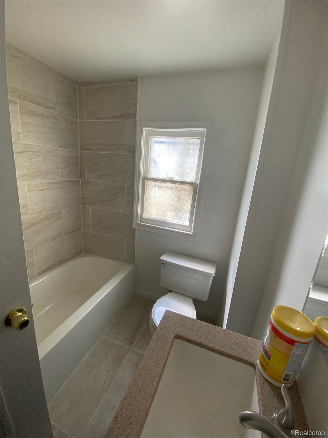 3642 Western Road Flint, MI 48506 - Photo 5 of 21 Gallery Image 5