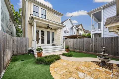 $779,800 | 227 West 24th Street, Houston, TX 77008