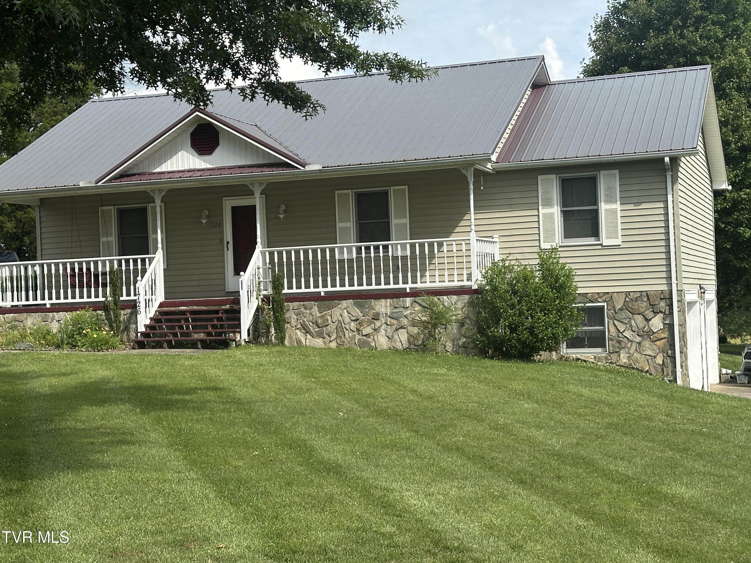 1726 Old Tusculum Road Greeneville, TN 37745 - Photo 37 of 38 IMG_4690