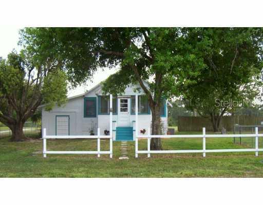 15940 Wilson Parrish Road Umatilla, FL 32784 - Photo 1 of 1 Exterior Front