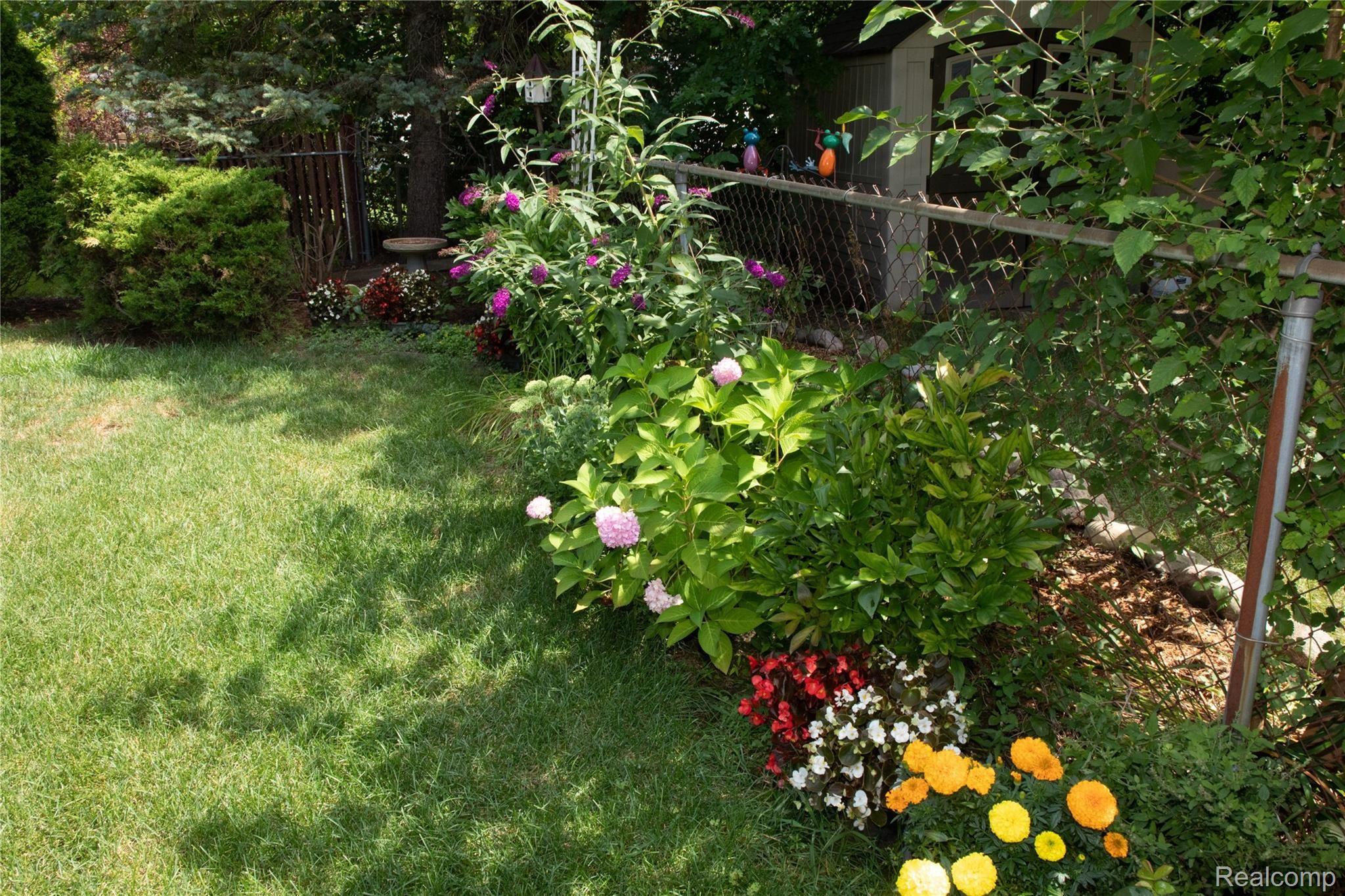 649 Merrimac Road Canton, MI 48188 - Photo 19 of 23 Beautiful landscaping