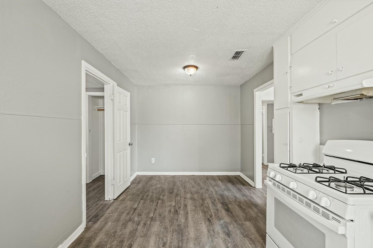 2624 2nd Street Lubbock, TX 79415 - Photo 10 of 18 tempImageKwZP2a