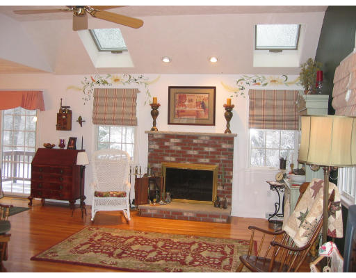110 Concord Road Bedford, MA 01730 - Photo 2 of 8 Gallery Image 2