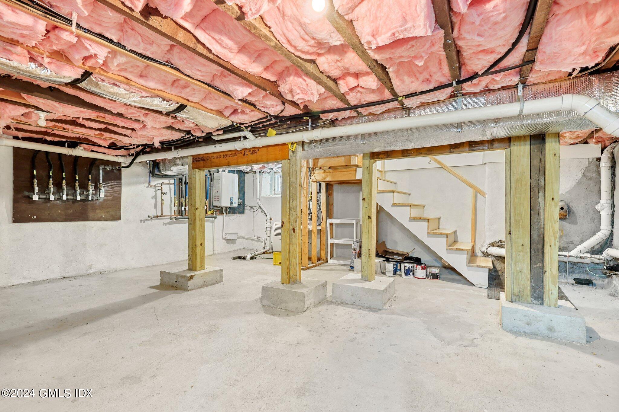 42 Richland Road Greenwich, CT 06830 - Photo 17 of 21