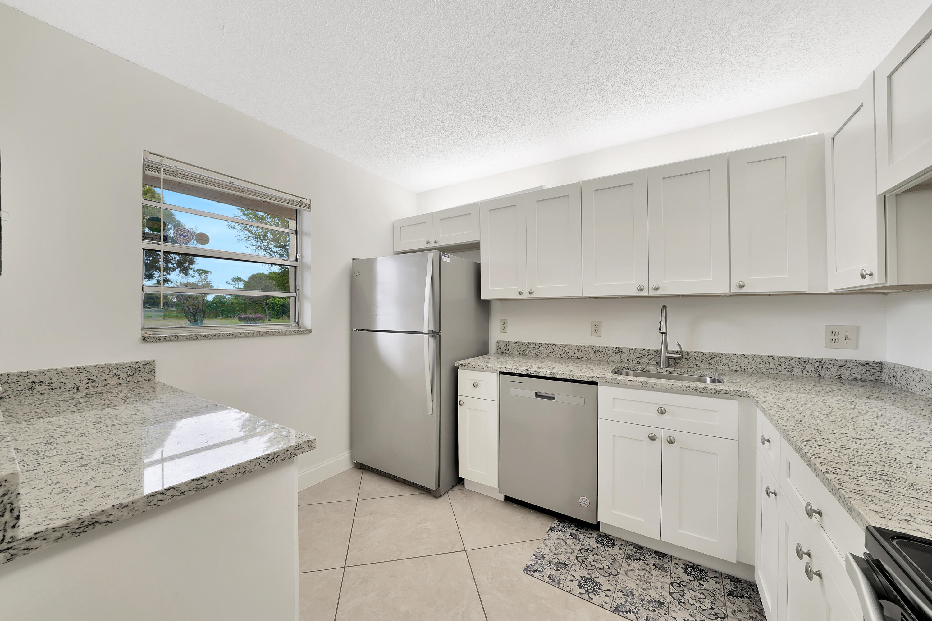 829 Camino Road, Unit 107 Delray Beach, FL 33445 - Photo 14 of 47 Kitchen (1)