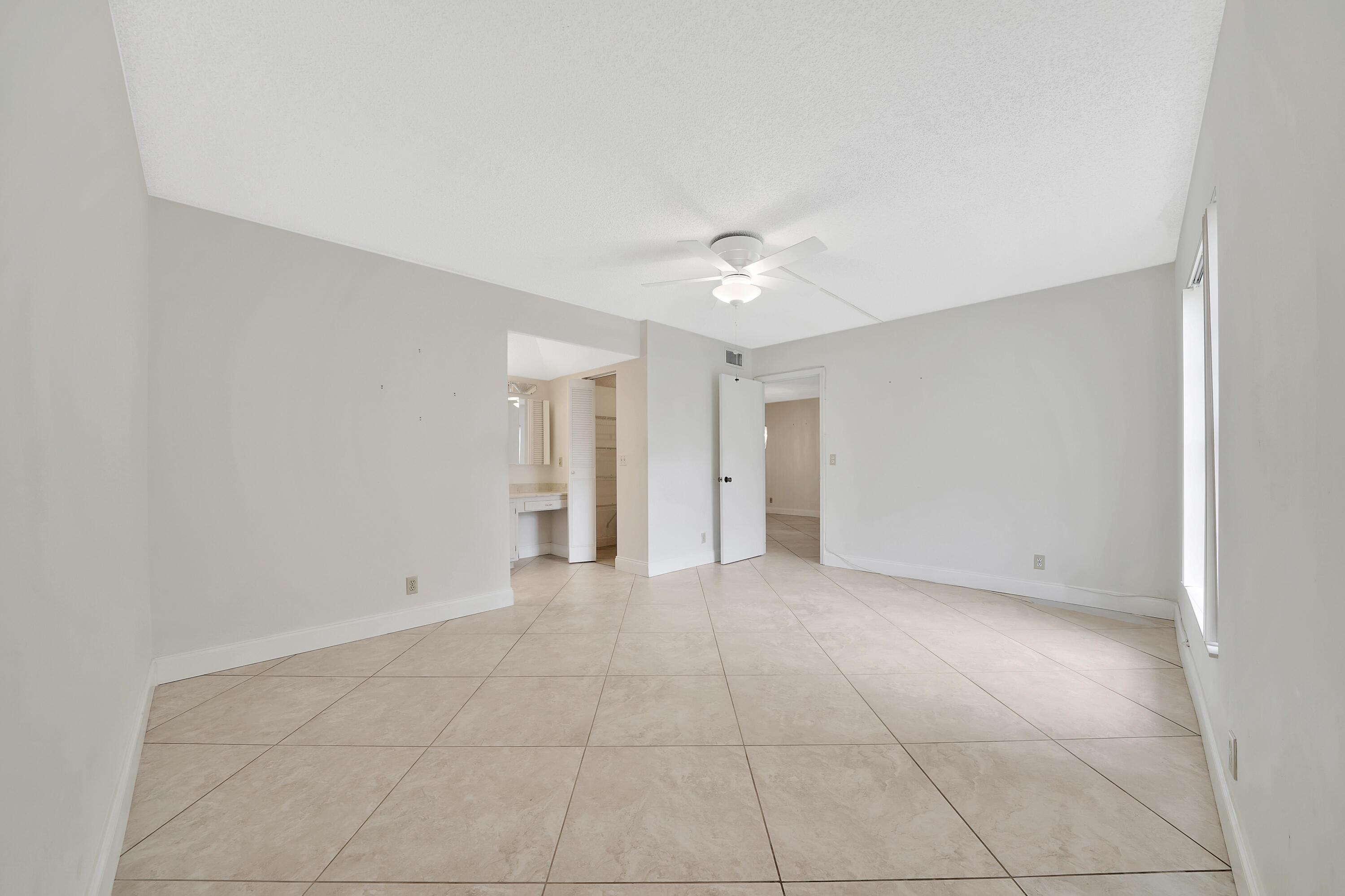 829 Camino Road, Unit 107 Delray Beach, FL 33445 - Photo 25 of 47 Master Bedroom (2)