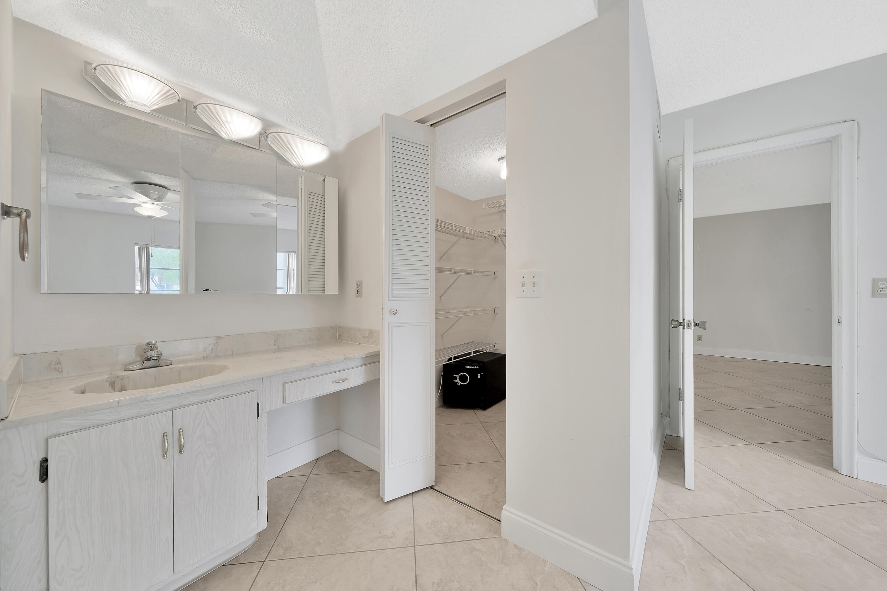 829 Camino Road, Unit 107 Delray Beach, FL 33445 - Photo 34 of 47 Master Bathroom (3)
